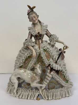 Vintage Dresdner Porzellan Figur Dame im Rüschenkleid mit Hund - 26 cm