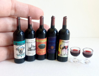 7PCS 1:6 lot Dollhouse Miniature 5 red Wine Bottles 2  cups Set Bar alcohol