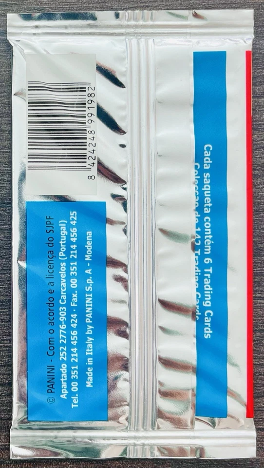 2004-05 PANINI MEGACRAQUES SEALED PACK LOOK FOR CRISTIANO RONALDO MANCHESTER UTD - Image 2 of 4