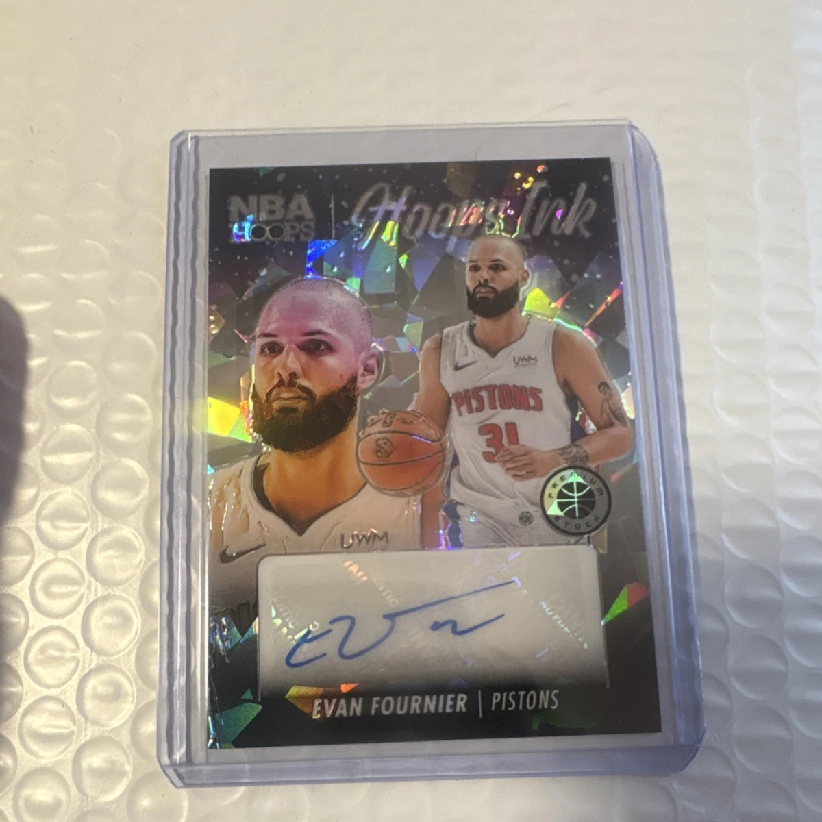Evan Fournier Basketball Autographed Sports Trading Cards