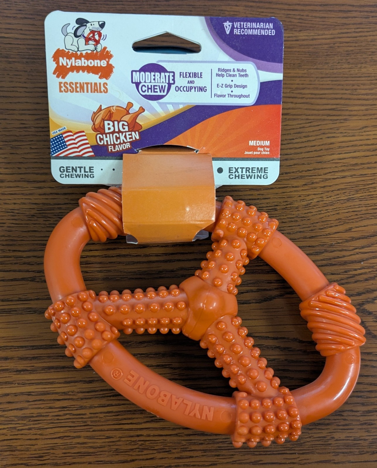1 NYLABONE ESSENTIALS MODERATE CHEW MEDIUM DOG TOY  BIG CHIC