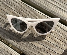 New Cat s Eye Sunglasses