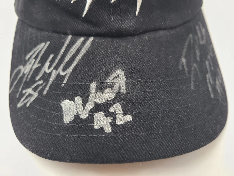 De colección Columbus Chaquetas Azules Firmado Autografiado Sombreros Para Héroes Sombrero Gorra Hombres NHL Foto 4 de 4