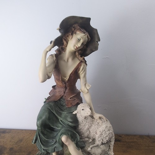 Capodimonte A.G Giuseppe Armani Figurine Statue Lady & Lamb SHEPHERDESS Vintage - Picture 3 of 10