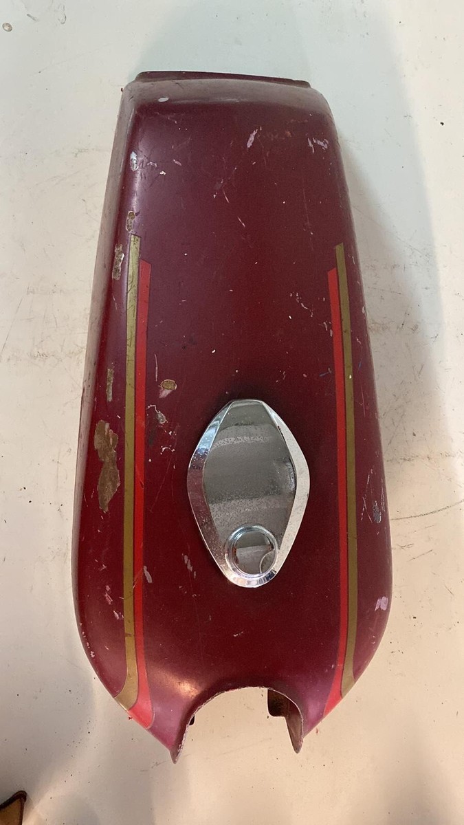 KH125A ガソリンタンク　レア KAWASAKI KH125 KH 125 1980-1983 Gas Fuel Petrol Tank JAPAN OEM RED