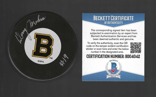 Doug Mohns Signed Boston Bruins Vintage Logo Puck Beckett COA - 第 1/1 張圖片