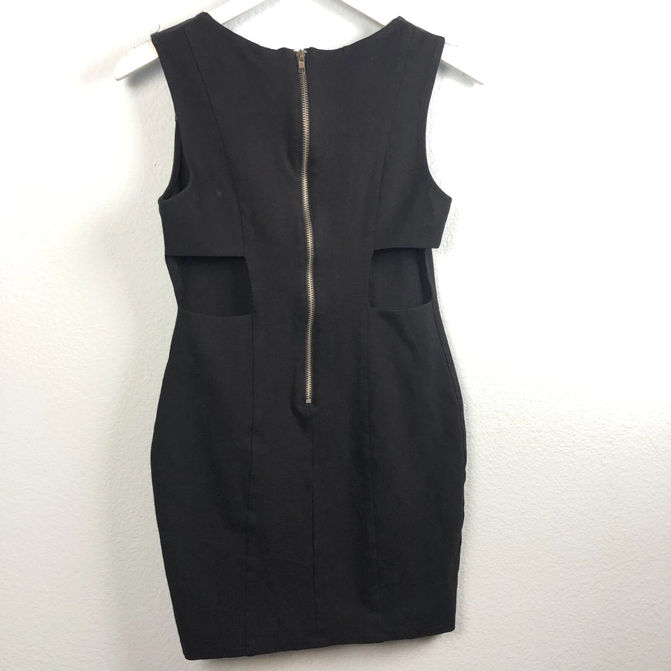 Mini Vestido ceñido al cuerpo con panel de cuero negro talla pequeña Blaque Label Foto 4 de 4