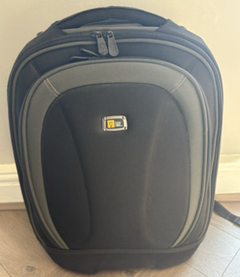 Case Logic Laptop Rucksack schwarz 3 Fächer gepolstert mehrere Taschen Hartschale 