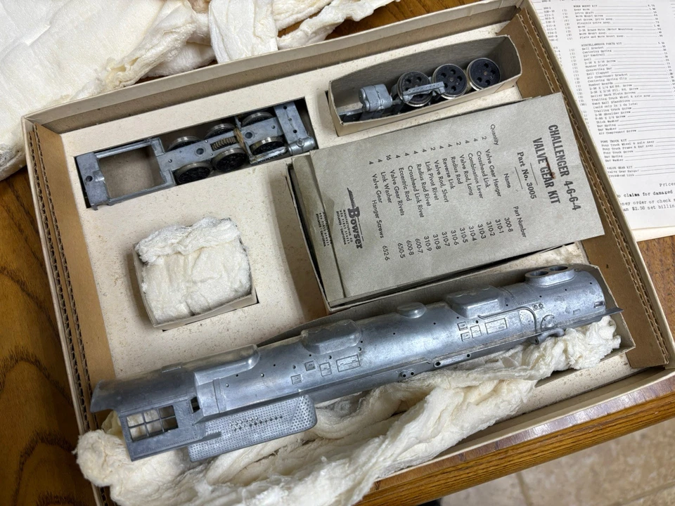 BOWSER Challenger 4-6-6-4 Articulated Locomotive HO Scale NEW IN BOX - Image 3 of 4