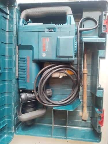 Bosch Professional GSH 11 E SDS Max Breaker Demolition Hammer - 110V 6D10(67)/35 - Picture 12 of 14