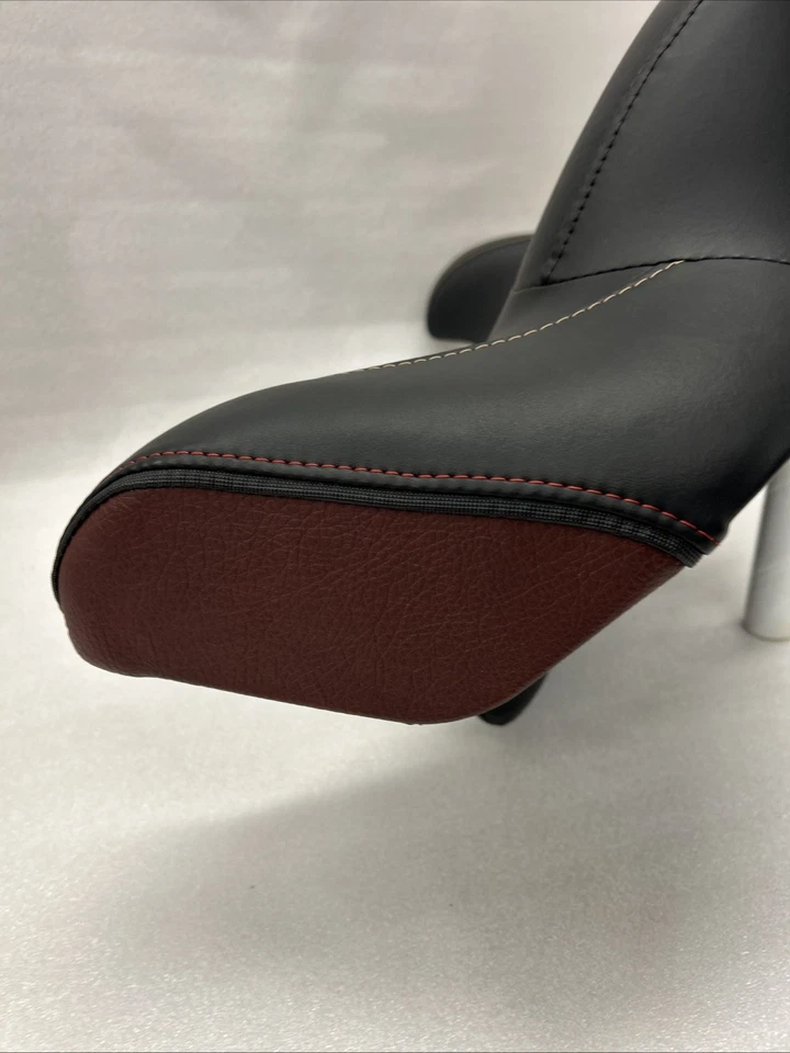 Almohadilla de respaldo de pasajero Tour Pak 2014-2023 Tri-Glide aniversario punto rojo A4 Foto 4 de 4