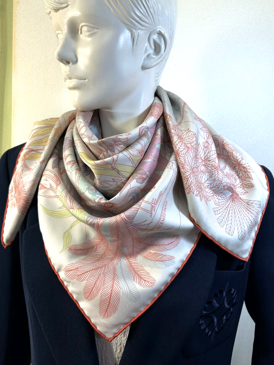 HERMES PRECIOUS PARADISE Carre 90 100% silk Excellent Ivory Orange