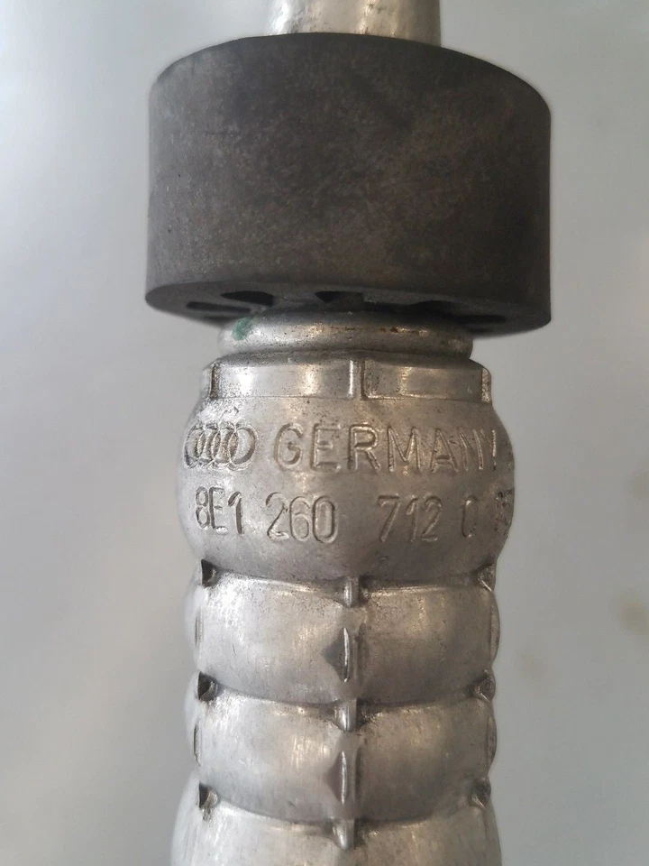 AUDI A4 QUATTRO 2002-2005 MANGUERA DE AIRE ACONDICIONADO BAJA PRESIÓN OEM 8E1260712 Foto 2 de 4