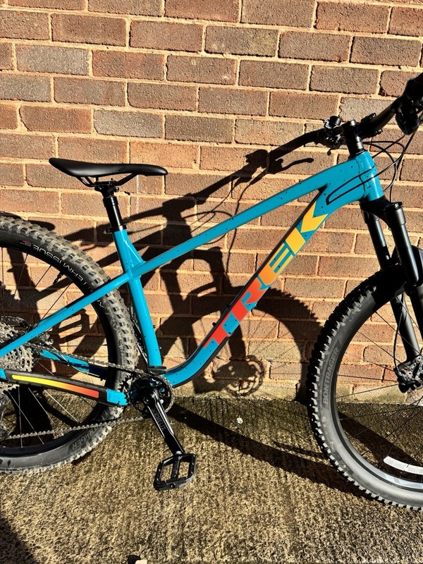 Trek Roscoe 7 Mountain Bike 2024 Large Frame, 29-inch Wheels