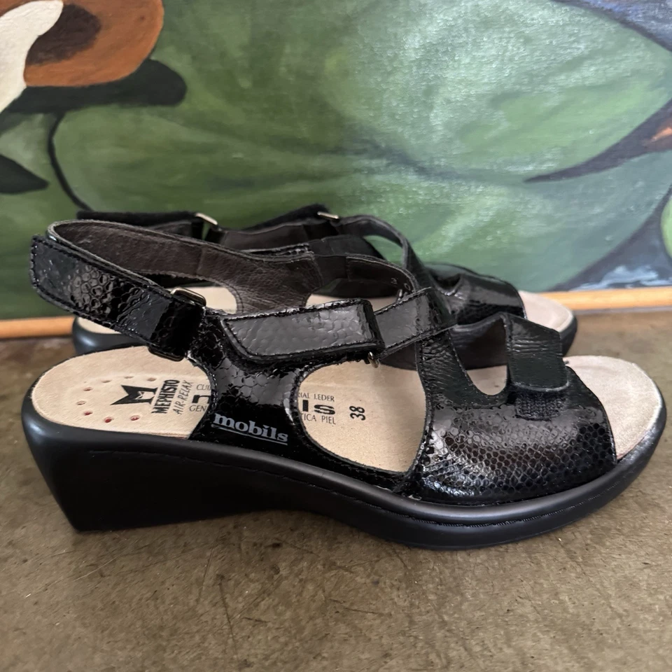 Mephisto crossover sandals in black patent leather adjustable straps Sz 5 / 38 - Image 2 of 4