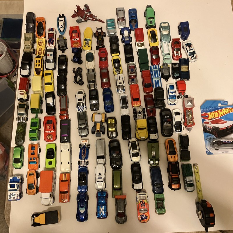 Toy Car Lot Mixed Brands Matchbox Hot wheels Tonka Motorcycles Etc. 8 Pounds +