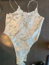 VNTG Gold Label Victoria White Embroidered Second Skin Sz S One Piece Teddy Read