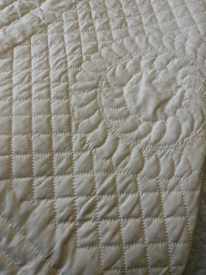 Star Quilt Top Hand Made Red, Orange, and White 84x78 Inches - Image 4 of 4