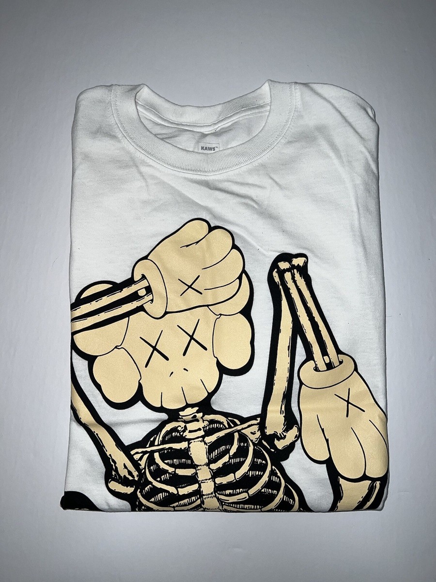 infinite archives x kaws t-shirt Sサイズ infinite archives x kaws t-shirt Sサイズ infinite archives x