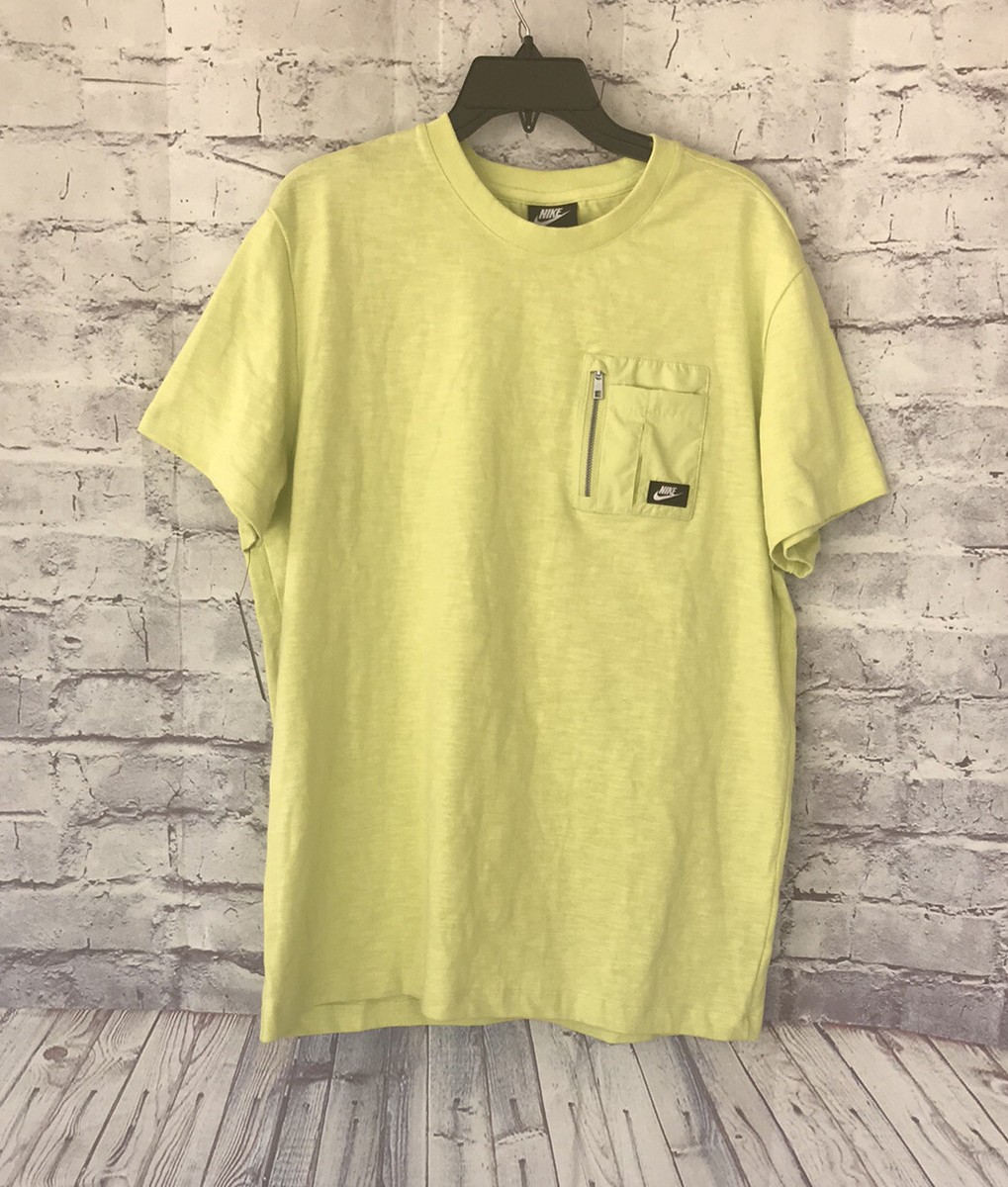 nike t shirt with zip pocket