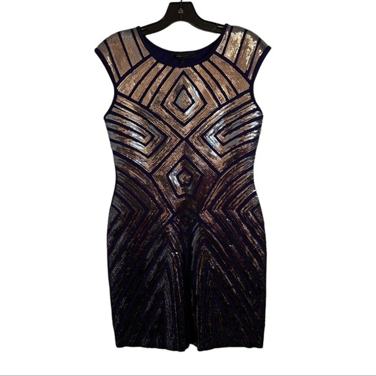 BCBGMAXAZRIA NWT ($375) Pat Sequin Bodycon Dress *Plum Berry M BCBGMAXAZRIA NWT ($375) Pat Sequin Bodycon Dress *Plum Berry M