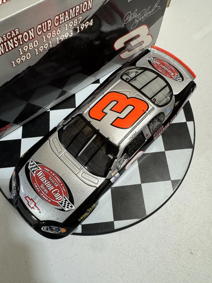 Dale Earnhardt #3 The Victory Lap 7X Champion 2003 1/24 Nascar Diecast Foto 4 de 4