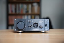 Violectric v222 Headphone Amplifier - Original box, Power cable & Manuals