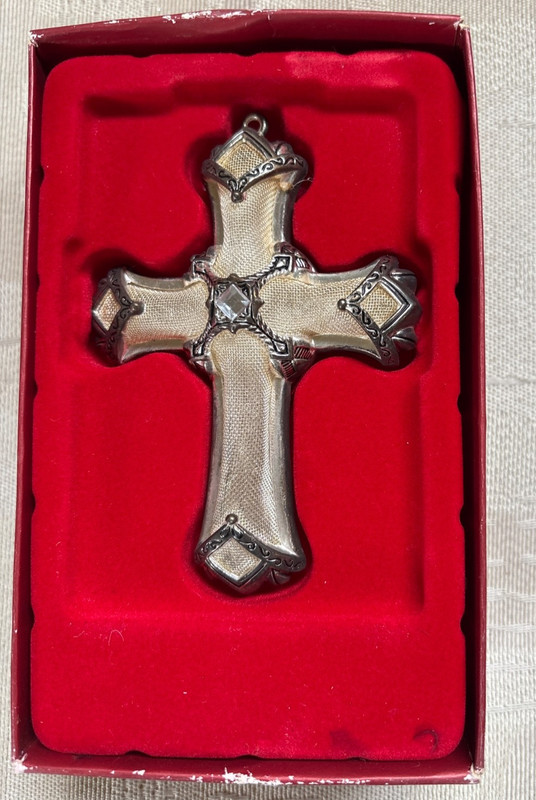 Vintage 2001-02 Lenox Silver Plated/Jeweled Holiday Cross Ornament 4 3/4" W/Box