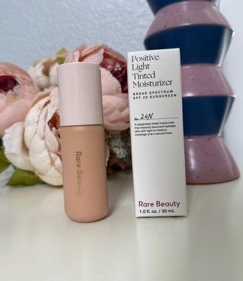 Rare Beauty Positive Light Tinted Moisturizer Broad Spectrum SPF20 Sunscreen