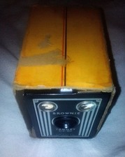 Vintage 1946-1952 Kodak Brownie Box Camera Target Brownie Six-20 Working Order