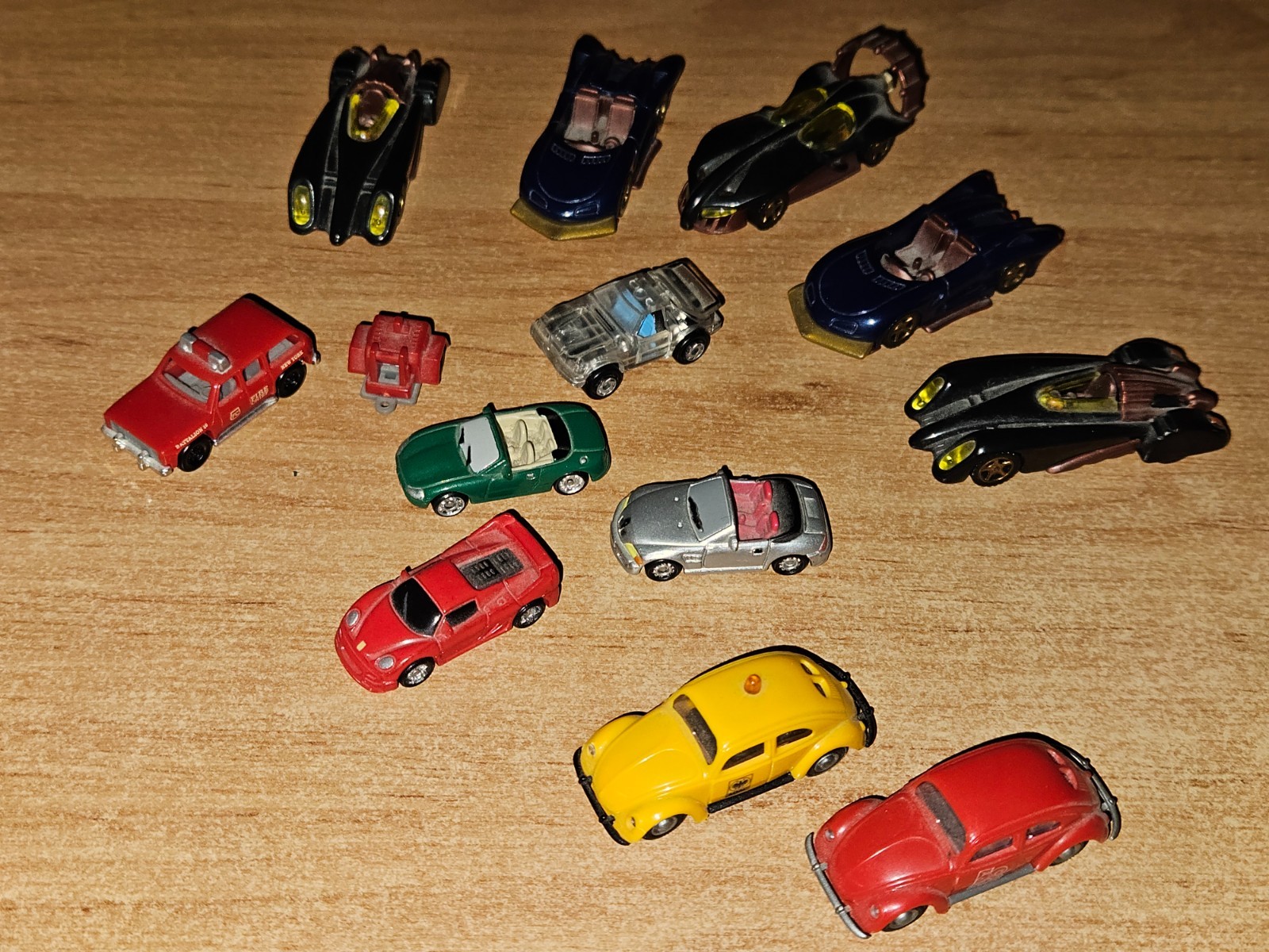 Konvolut Modellautos Minis Metall u. Kunststoff LEGO Hot Wheels Ü-Ei Praline
