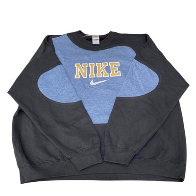 Nike Reworked Sweatshirt Herren XL schwarz blau bestickt Spruch Logo Vintage Y2K