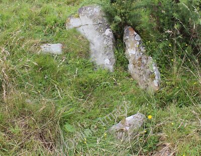 Foto 12x8 Steine auf einem Hügel bei Cnoc-an-tealiaidh Slockavullin auf dem c2011