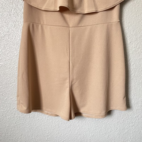 Boohoo Off Shoulder Ruffle Short Romper Jumpsuit Flirty Chic Neutral Glam 14 Tan - Picture 4 of 9