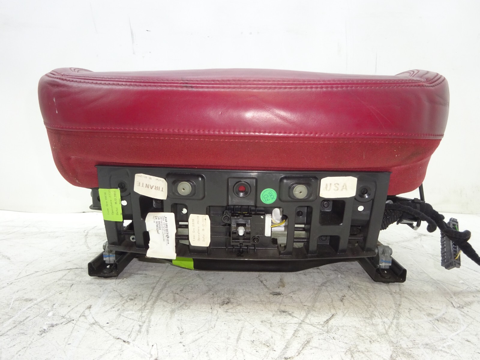 14-17 Maserati Ghibli Front Left Lower Bottom Seat Cushion w/ Rail OEM DE231041