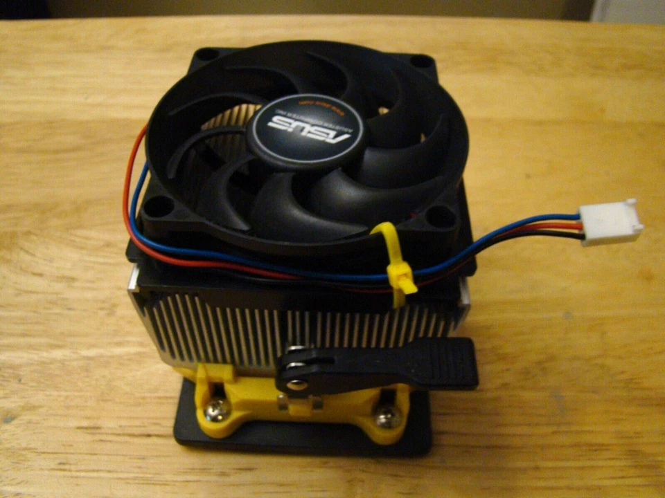 ASUS 13G075135060H2 Desktop CPU Fan Heatsink/Socket 939/754/AM2/940/Extra fan 3P - Image 2 of 4