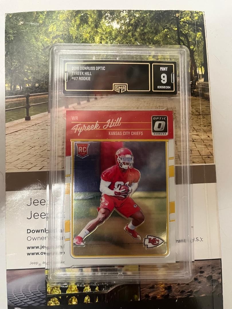 TYREEK HILL 2016 DONRUSS OPTIC ROOKIE CHIEFS #117  GMA 9  MT RC view 2