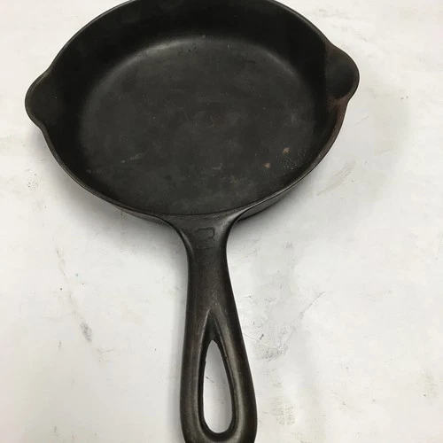 Griswold Cast Iron Skillet No. 3 Small Block Logo Erie PA 709 6.5 Inch