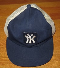 Vintage 70's NEW YORK YANKEES Adjustable Snap Back Mesh Cap w/ Stitched Emblem
