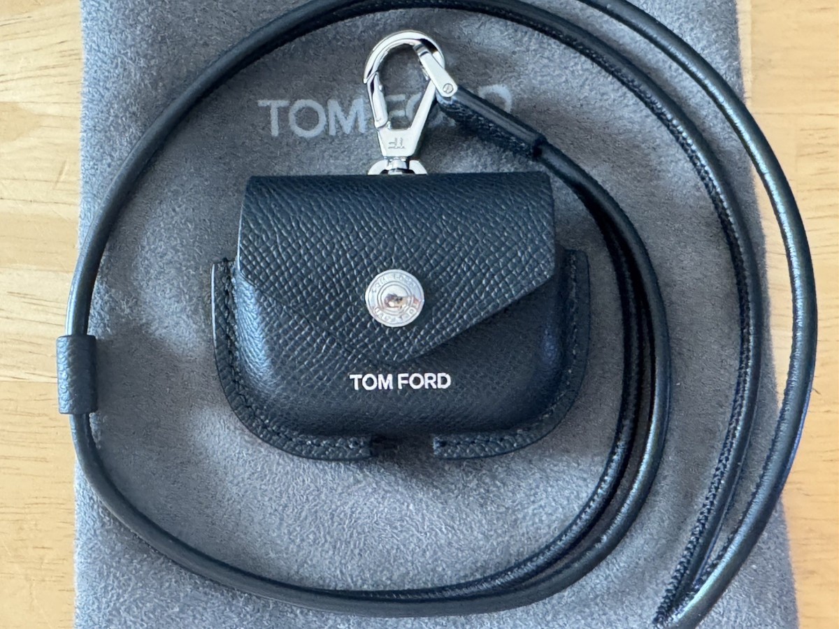 TOM FORD ブラックレザー イヤホンケース Tom Ford Black Leather Case for Apple AirPods - Authenticated by
