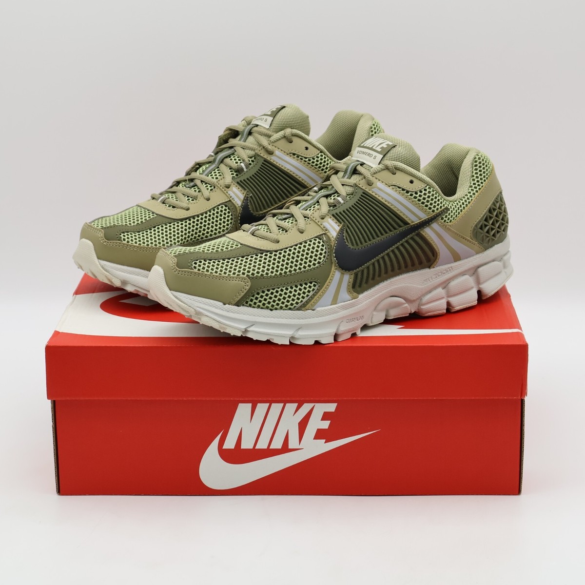 FJ1915-200 Nike Zoom Vomero 5 Neutral Olive Medium Light Bone