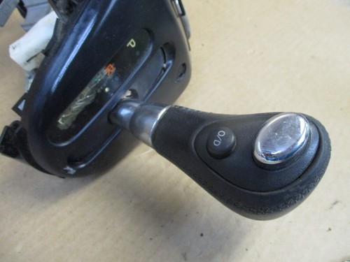 03-08 Toyota Matrix Automatic Transmission Gear Shifter Shift Knob Assembly - Picture 7 of 13