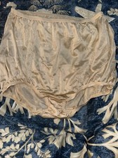 Vintage Underscore Satiny Nylon Panties Size 7 Granny Shimmery Ivory NWOT