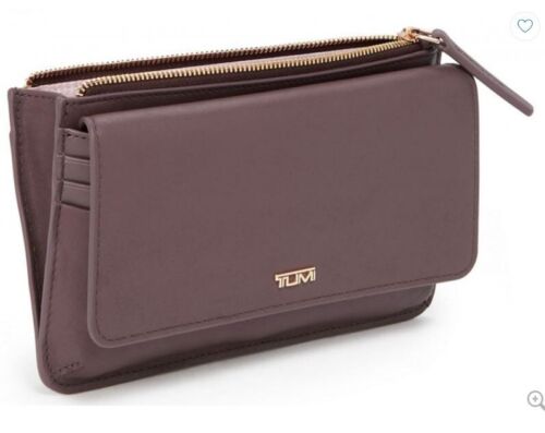 Tumi Belden Leder BOXED Geldbörse/Crossbody/Clutch Dark Mauve ~ Neu mit Etikett ~ perfektes Geschenk - Bild 2 von 8