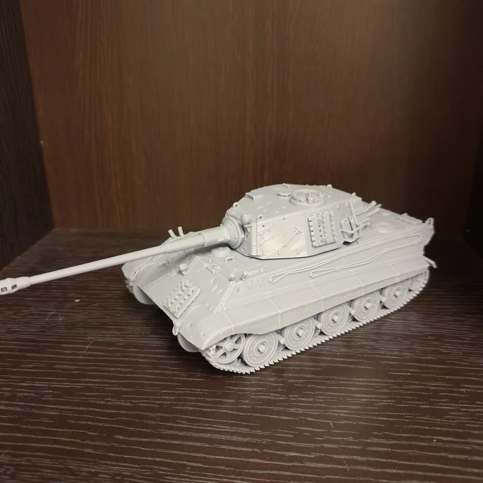 1/32 Scale 11"Length Resin Figure WW2 German King Tiger Tank Model Kit Unpainted - Image 3 of 4