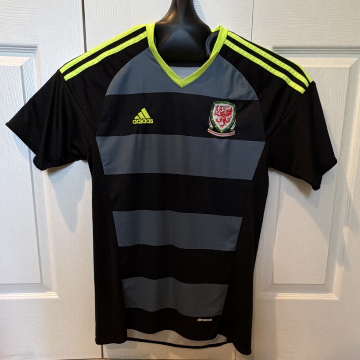 入手不可能！EURO2016公式品 Wales ポロシャツ 希少品！ Wales 2016 Away Football Shirt - Adidas - Euro 2016 - MINT Unworn