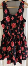 Forever 21 Women’s Dress Black Red Floral Roses Size M