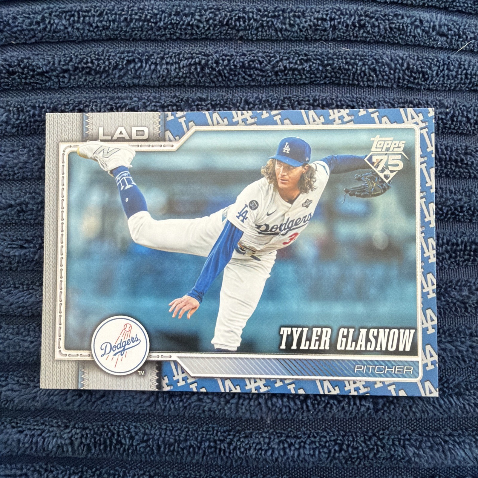 2026 Topps Series 2 Tyler Glasnow  Team Border SSP  #629 Los Angeles Dodgers
