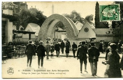 CPA PARIS AUSSTELLUNG DER DEKORATIVEN KUNST Village du JOUET. LA PERCOLA April 1925