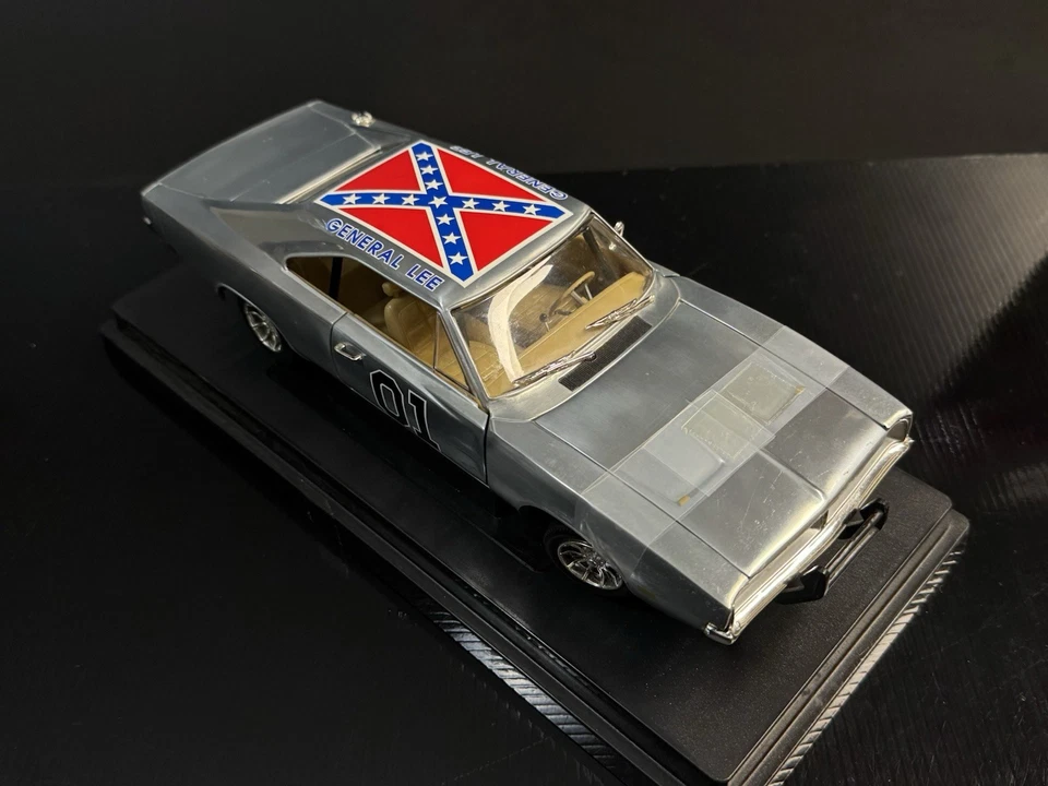 Dukes Of Hazzard Movie Car  1969 Dodge Charger General Lee Chrome 1:18 HTF 🔥 - Image 4 of 4